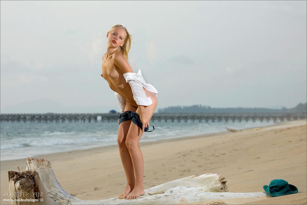 12P MPL Studios Presents Sarah in "Smoke On The Water"