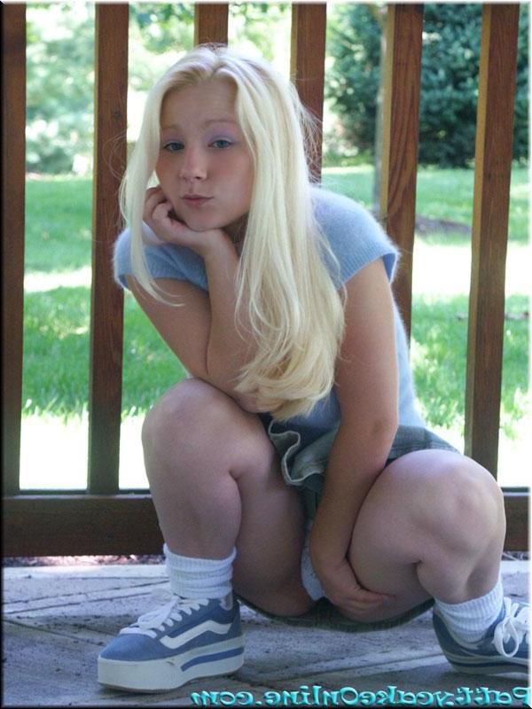 16P Pictures of blonde teen Pattycake teasing in a skirt