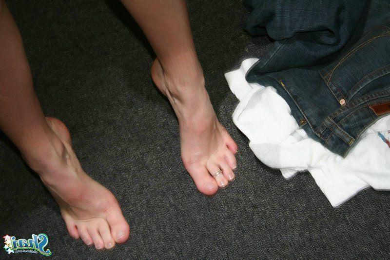 14P Pictures of Shai West being kinky at home