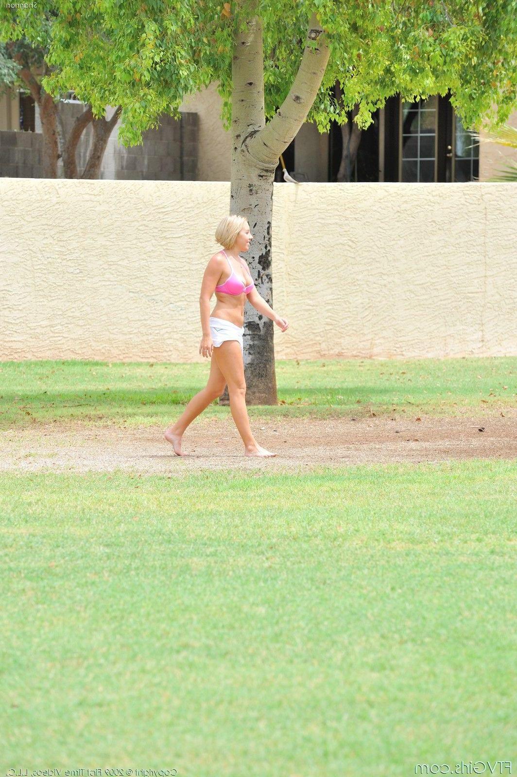 20P Pictures of Shannon playing with her pussy in a park