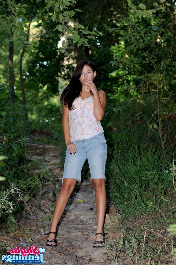 12P A very cute Shyla Jennings is out in the park looking to have some fun