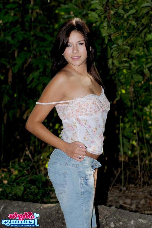 12P A very cute Shyla Jennings is out in the park looking to have some fun