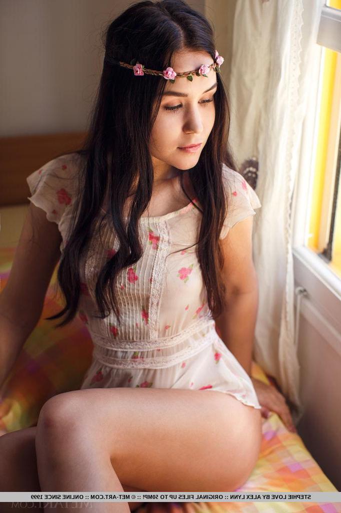 18P Beautiful girl Stephia Love strips nude in "Tienja"