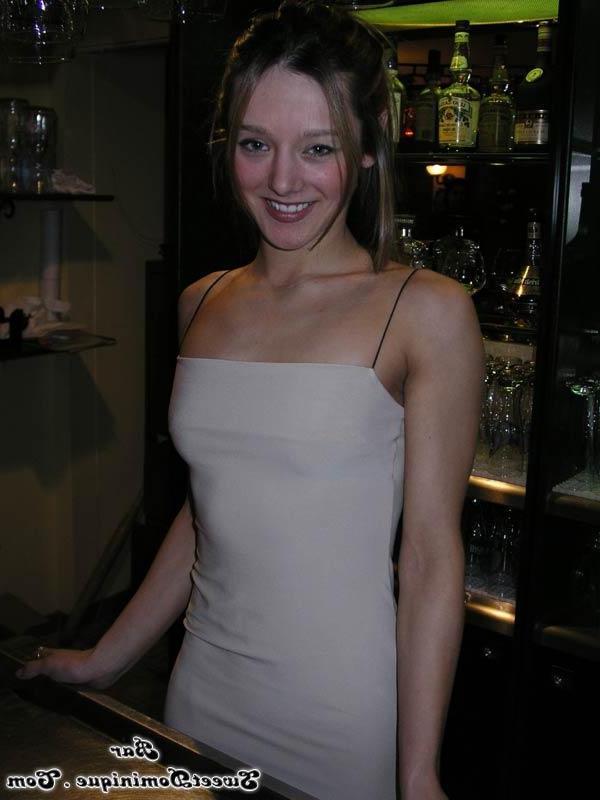 15P Pictures of Sweet Dominique getting drunk and showing off her legs