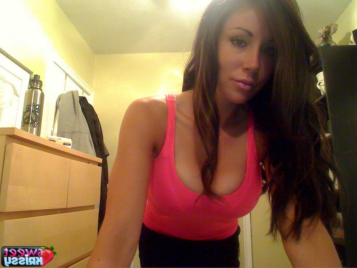 20P Pictures of Sweet Krissy showing off in her lingerie in bed