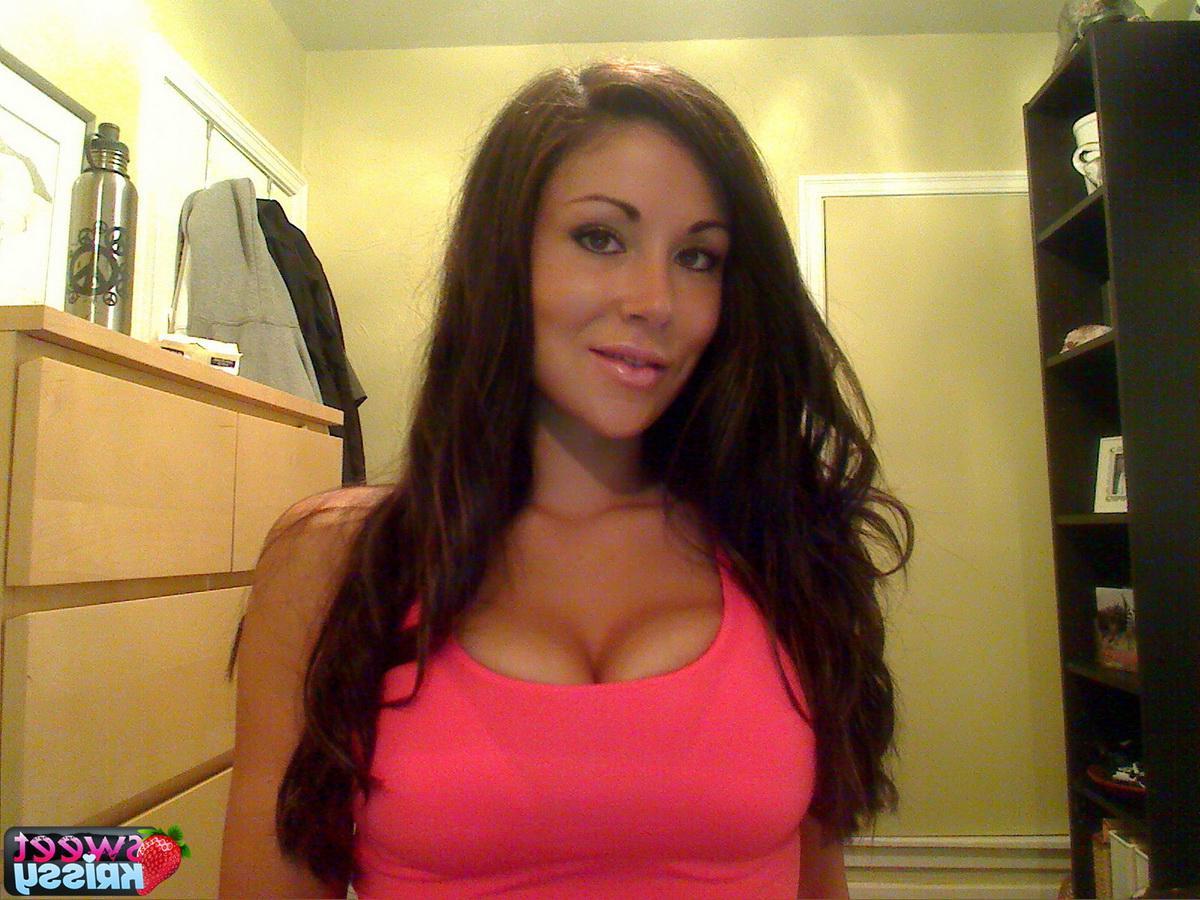 20P Pictures of Sweet Krissy showing off in her lingerie in bed