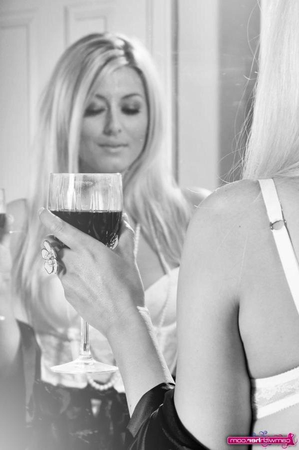 12P Gorgeous blonde bombshell Sydney getting ready in her white lingerie