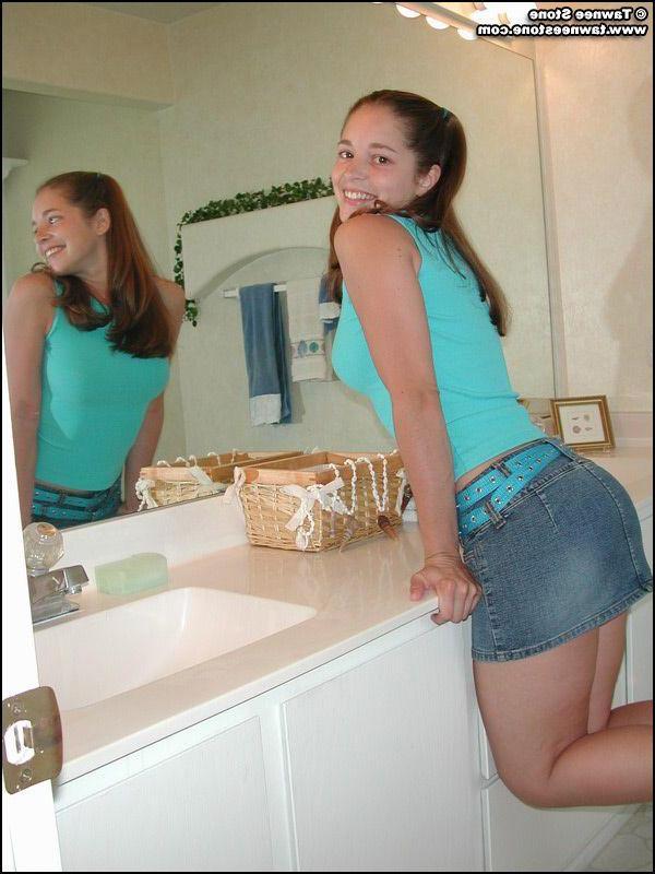 20P Pictures of Tawnee Stone teasing in her panties