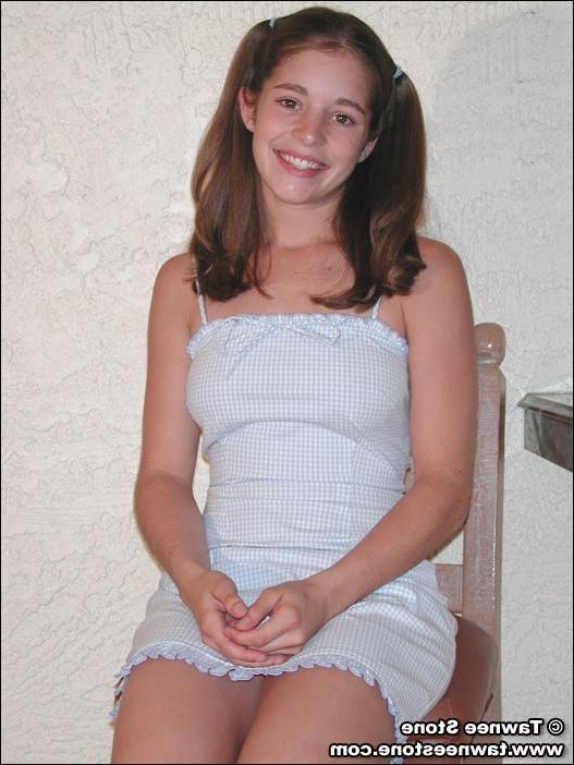 20P Pictures of Tawnee Stone in her panties