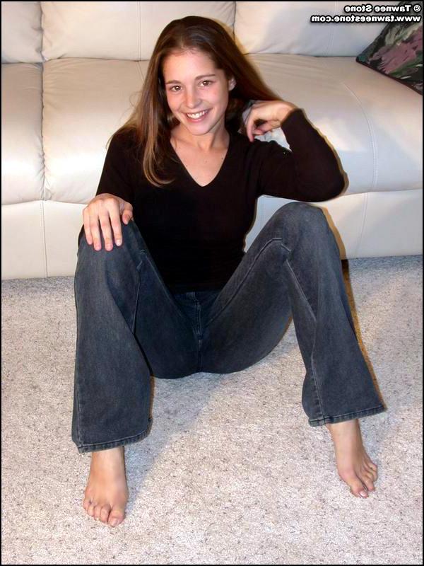 20P Pictures of Tawnee Stone wearing only her panties