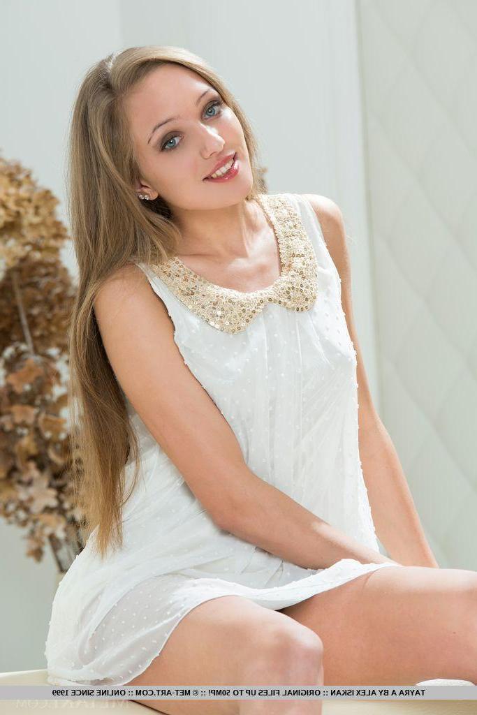18P Gorgeous blonde girl Tayra A strips off her white dres to offer you her incredible pussy
