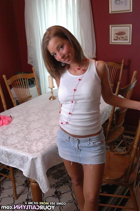 15P Pictures of teen girl Your Caitlynn teasing in her panties
