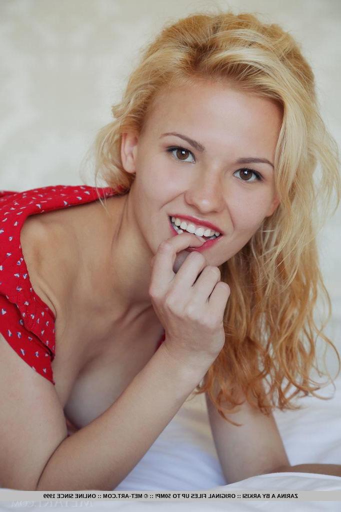 18P Blonde teen Zarina A gives you her hot tight pussy in the bedroom