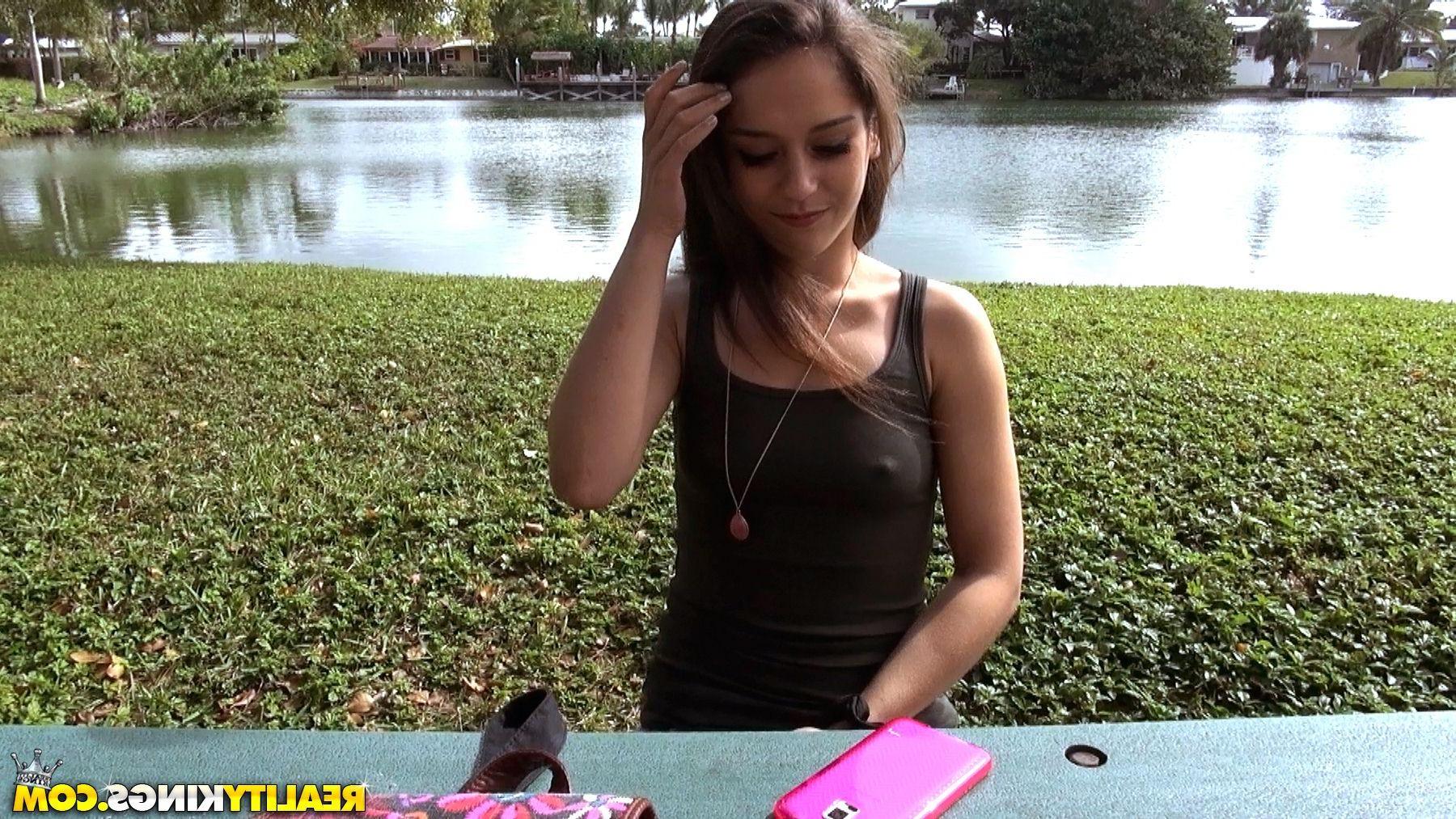 20P Amateur girl Ziggy Star fucks a stranger she just met at a park