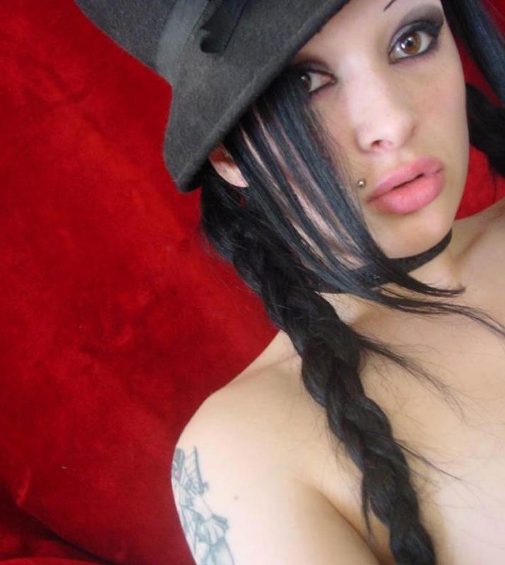 16P Goth inked and pierced babe showing off her fine body