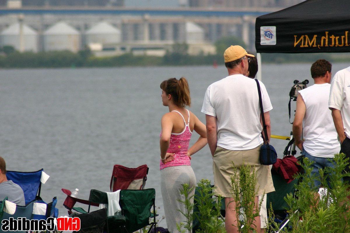 12P Pictures of hot teen girls caught on cam
