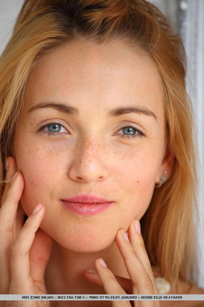 18P Stunning blonde teen Renata strips naked to reveal her tight nude body