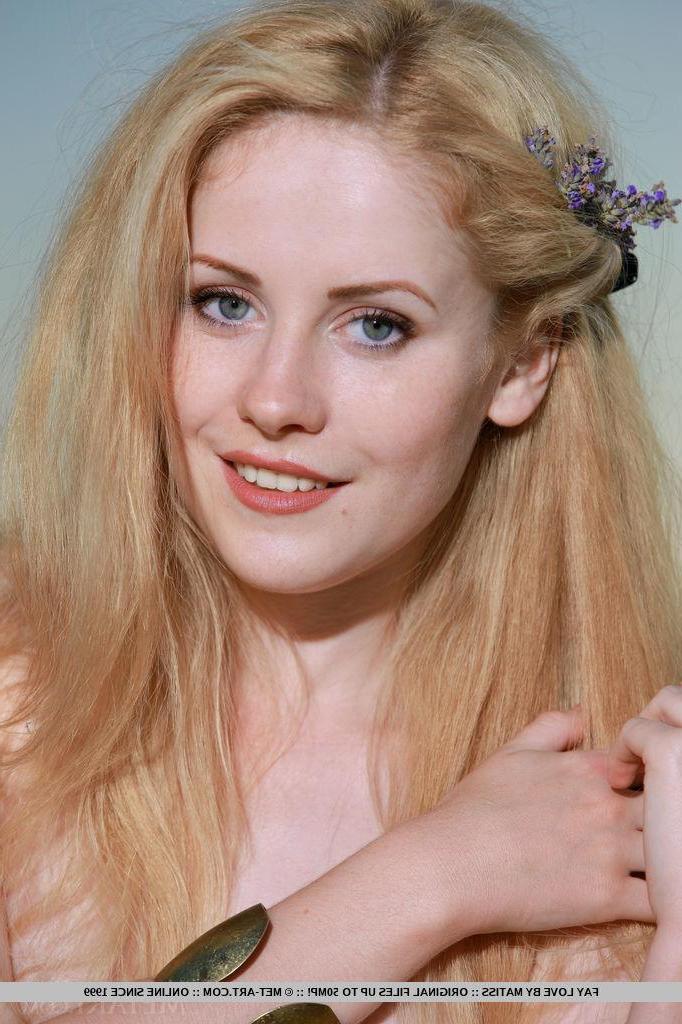 18P Beautiful blonde teen Fay Love strips naked for you outside