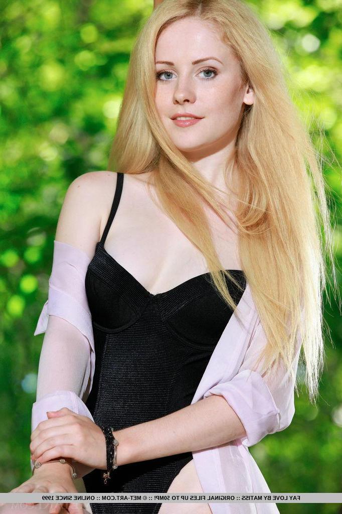 18P Blonde teen Fay Love strips naked for you outside