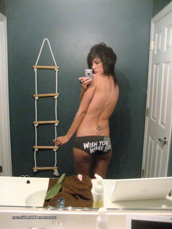 14P Pics of hot tattooed and pierced girlfriends posing for the cam