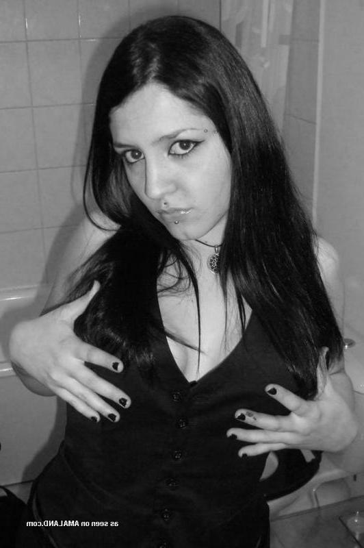 14P Hot and wild scene girlfriends posing for the cam