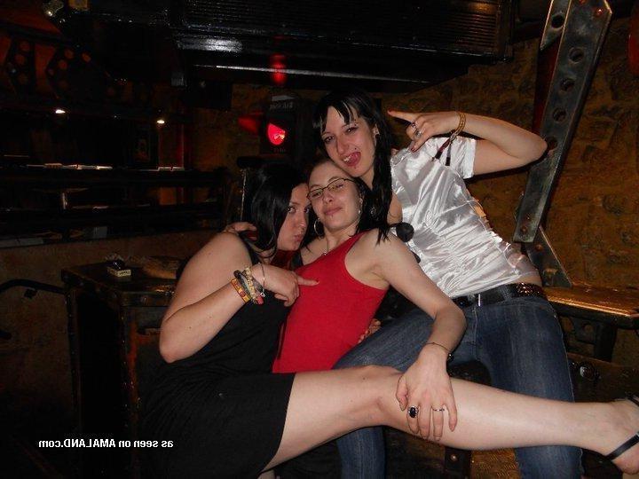 14P Hot and wild scene girlfriends posing for the cam