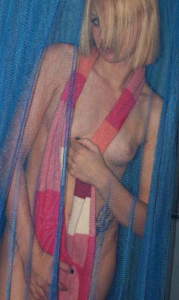 16P Pictures of two hot girlfriends going at it like lovers