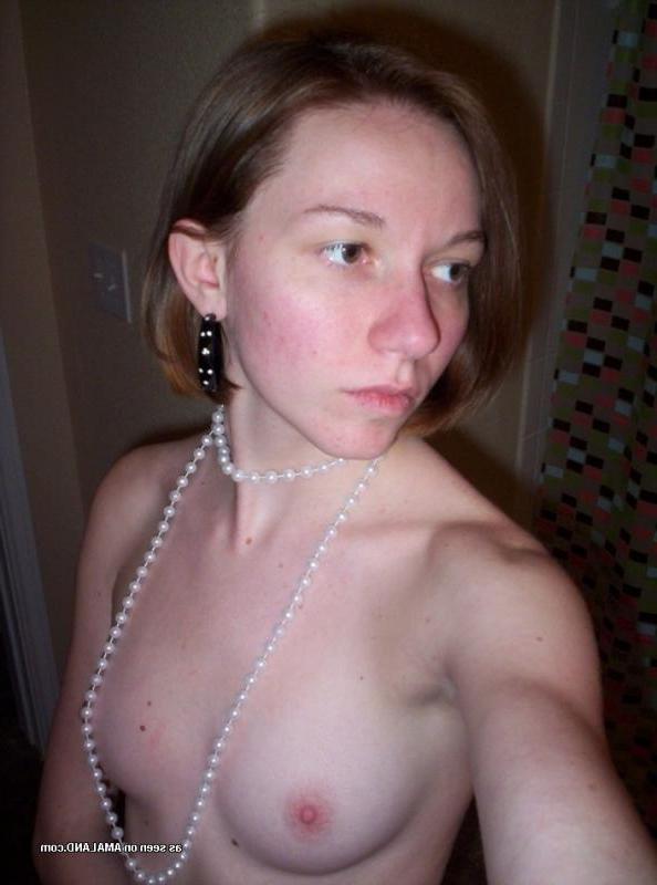 15P Collection of kinky amateur girlfriends selfshooting at home
