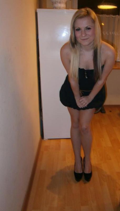 10P Hot blonde cocktease strips naked and touches herself