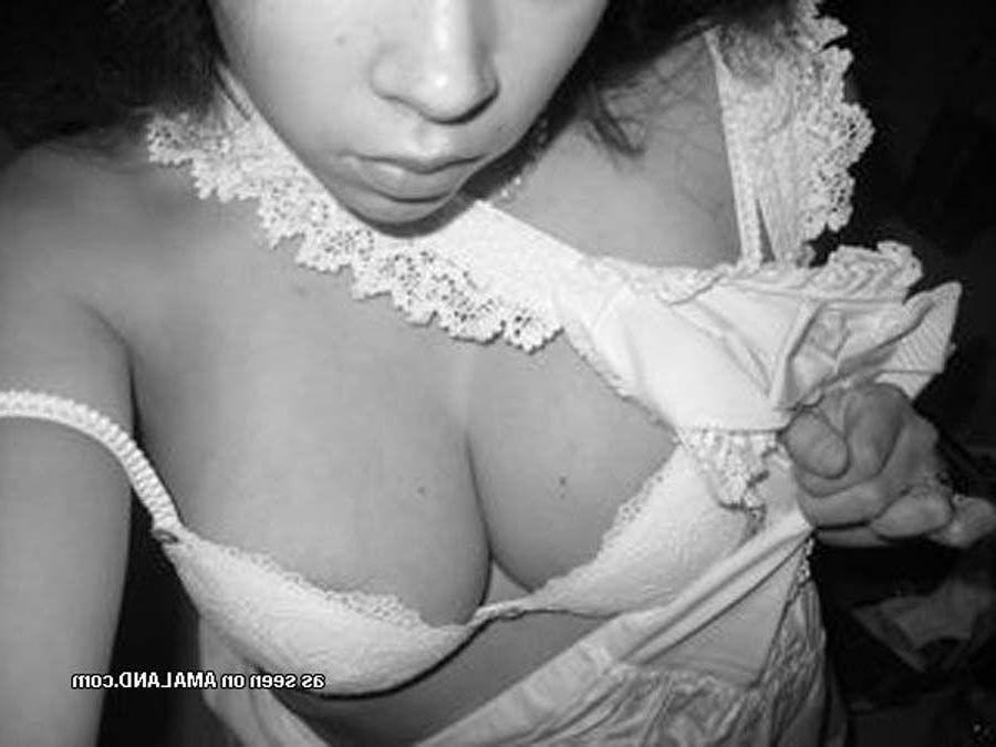 16P Pictures of a stunning teen with a cam
