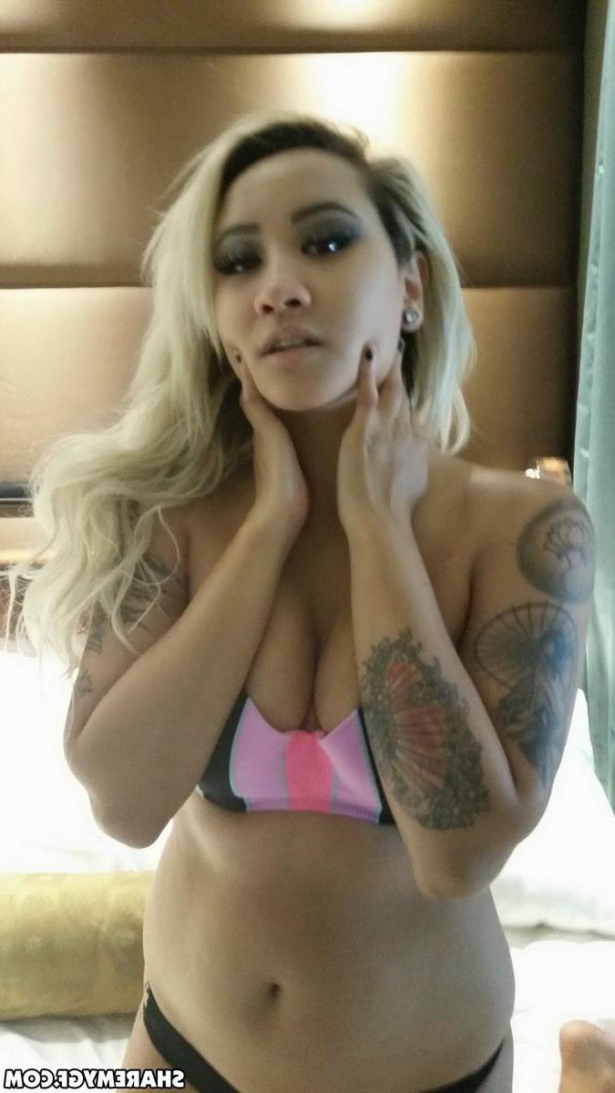 12P Sexy tattooed asian girlfriend shows off her tight body