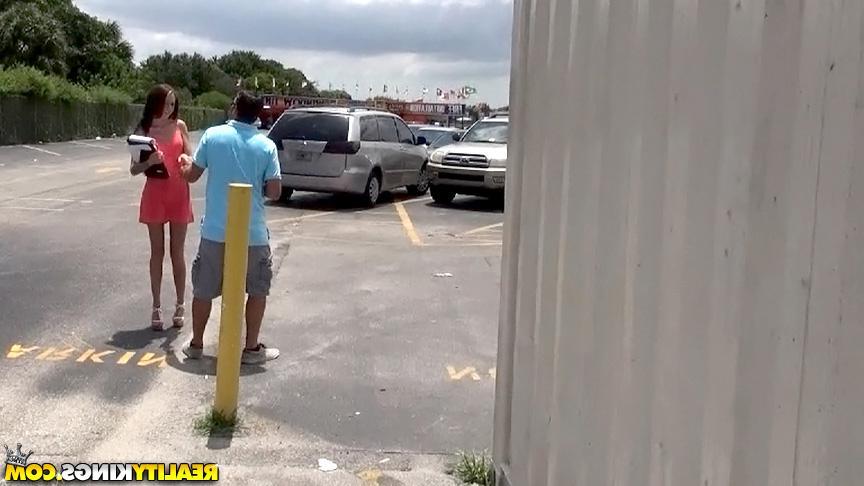 20P Amateur alt girl Kendra Cole gets picked up in a parking lot for hot sex