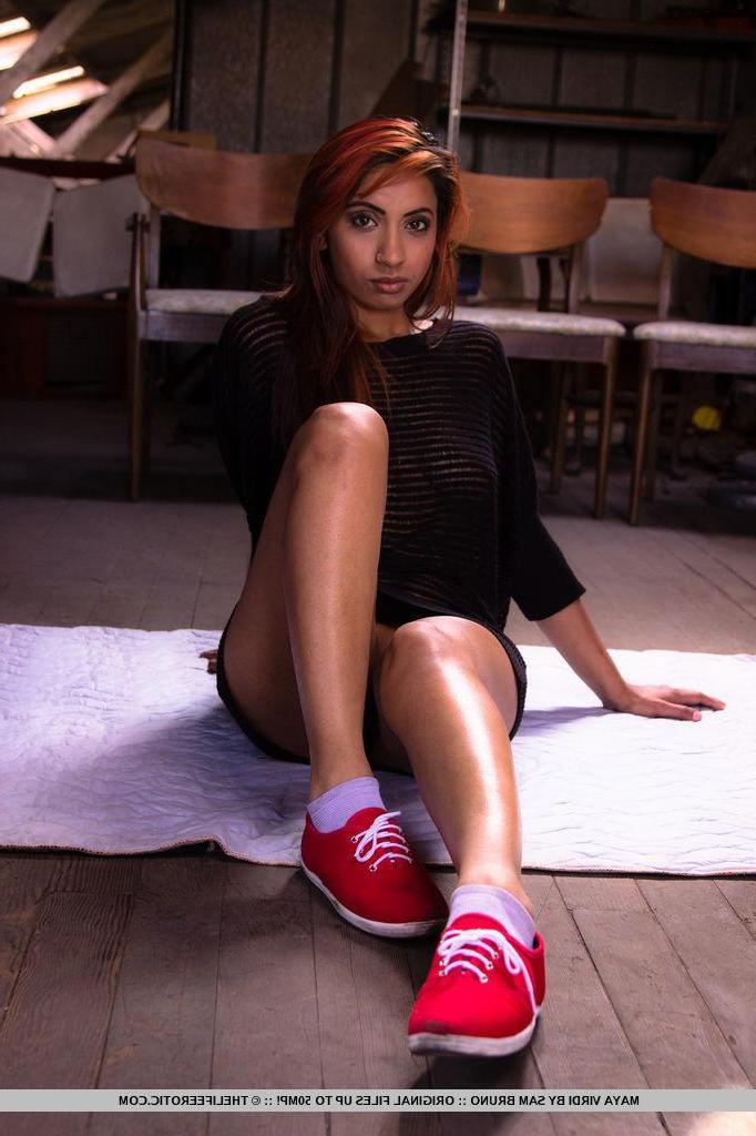 16P Hot alt girl Maya Virdi gets nude in "The Attic"