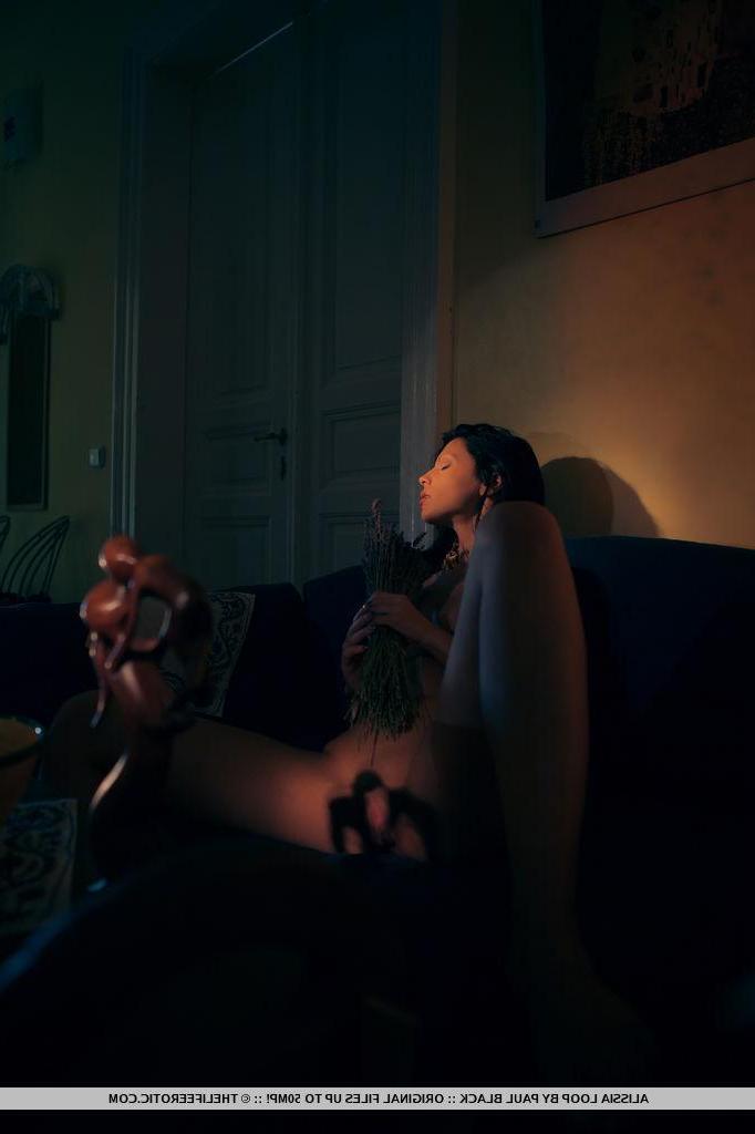 16P Erotic pinup model Alissia Loop likes it in the dark