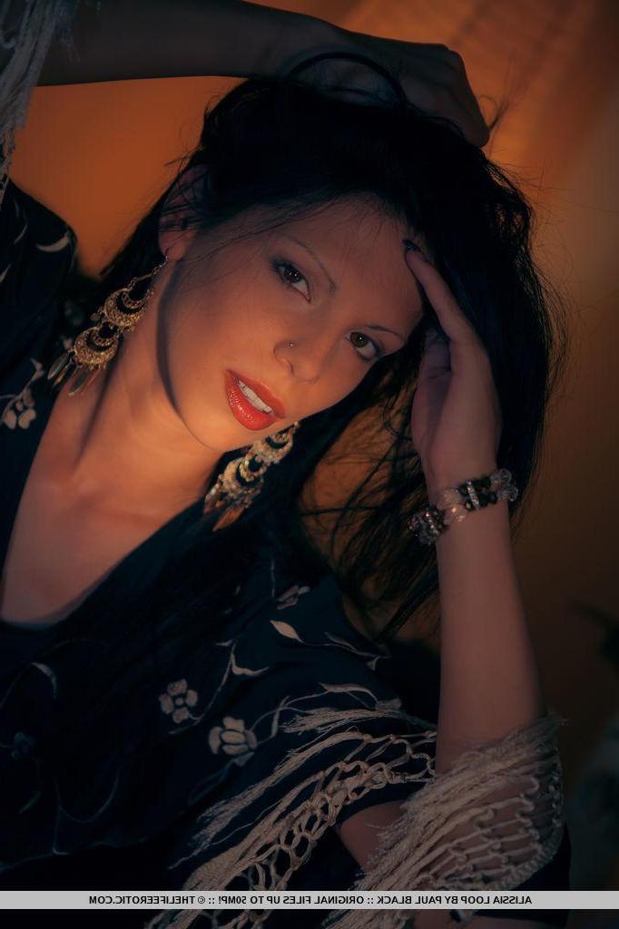 16P Erotic pinup model Alissia Loop likes it in the dark