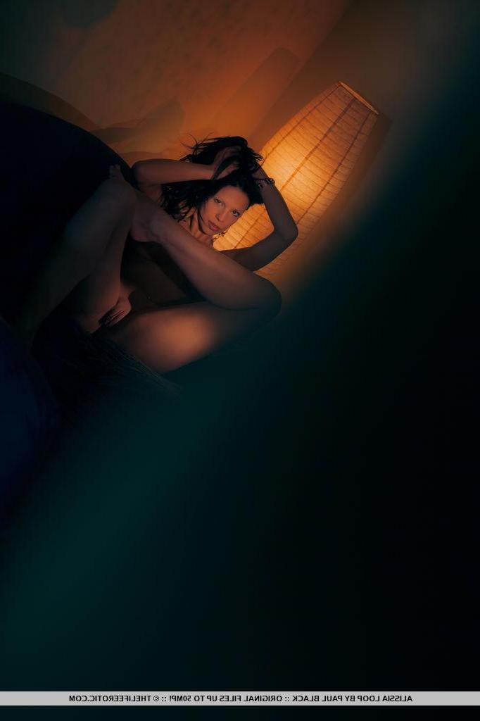 16P Erotic pinup model Alissia Loop likes it in the dark