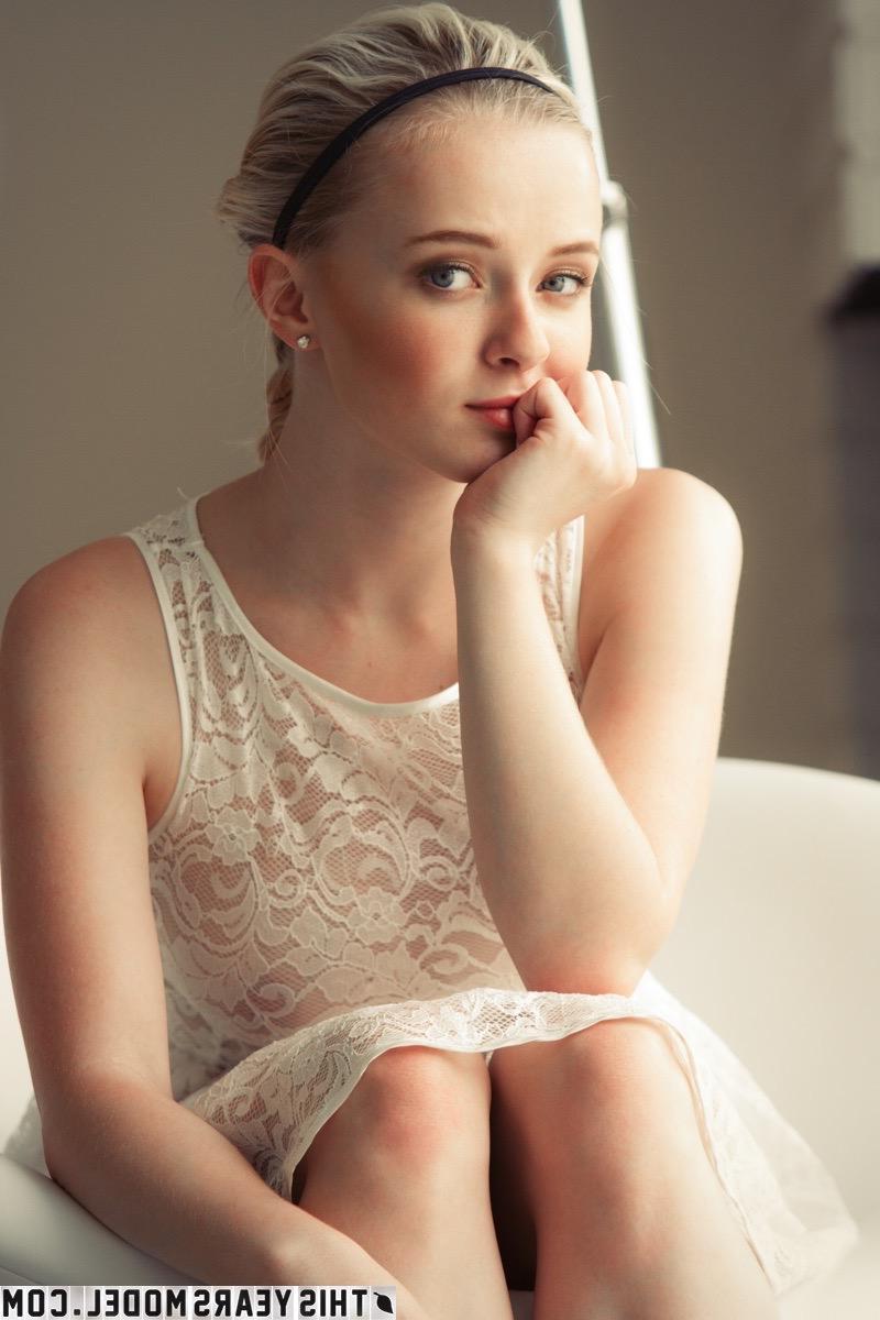 15P Blonde teen Ellie Jane gives you her hot nude body at home