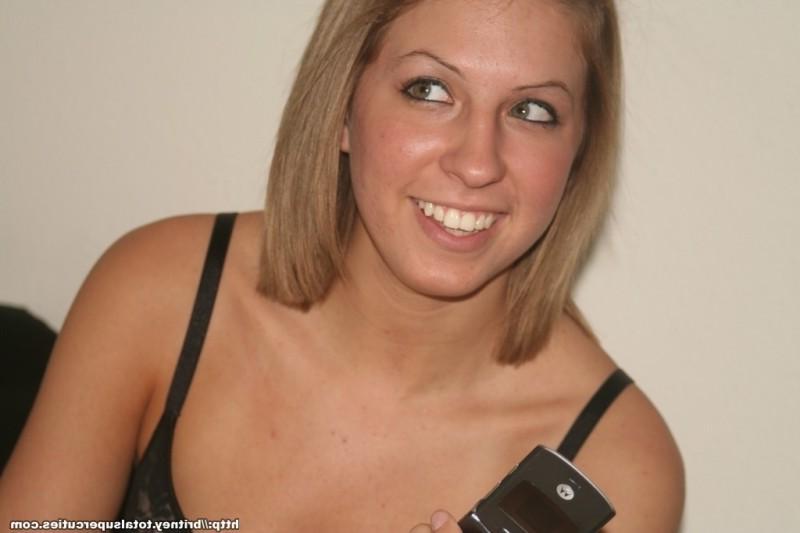 15P Britney teases in her bed