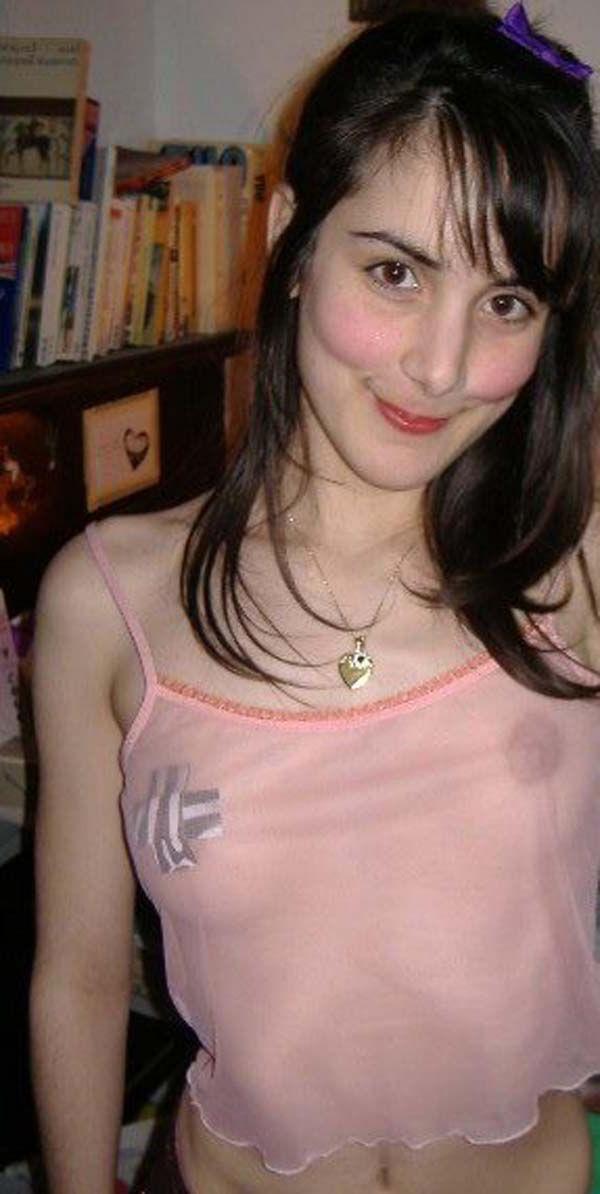 15P Pictures of horny girlfriends showing off on cam