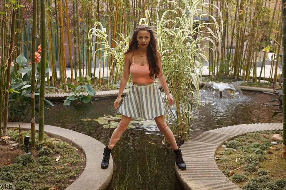 8P Brunette teen Avri Gaines teases with her hot body