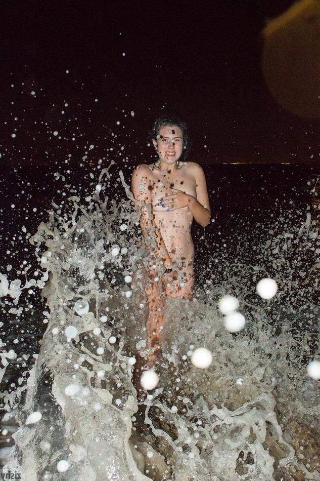 8P Pretty girl Skylar Anke teases with her hot body outside