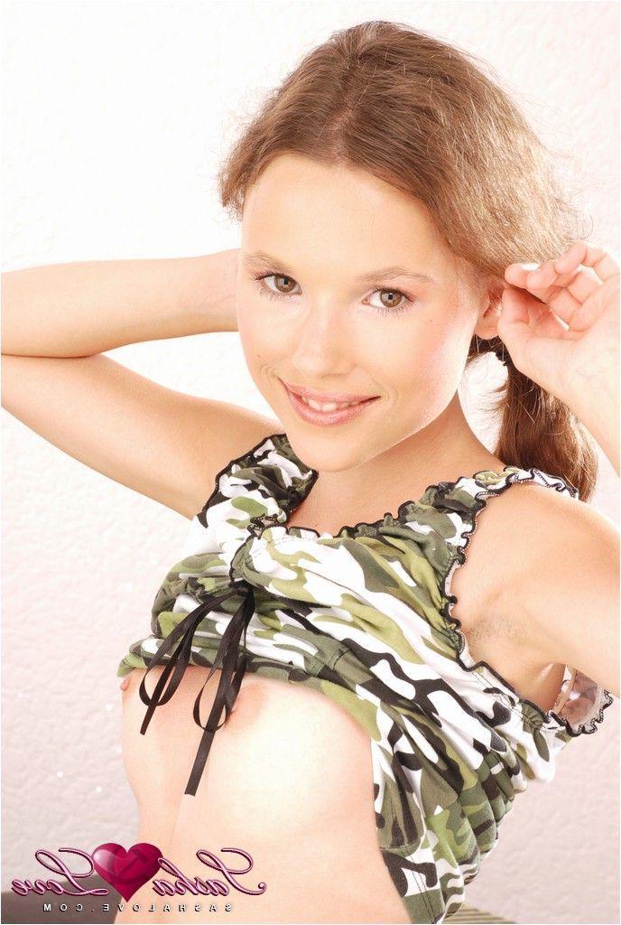 14P Pictures of teen Sasha Love stripping just for you