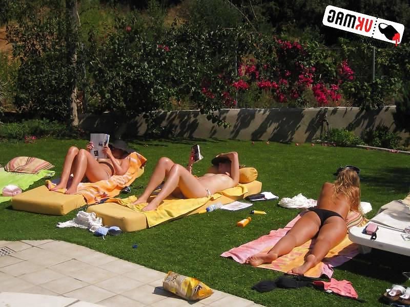 25P Sorority girls on a holiday