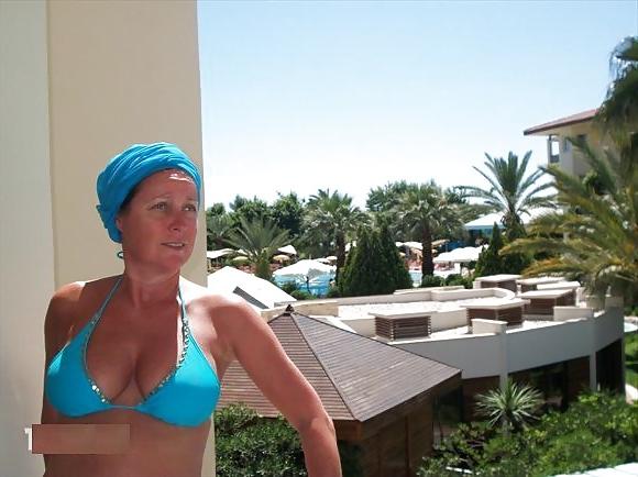 25P Holiday honeys