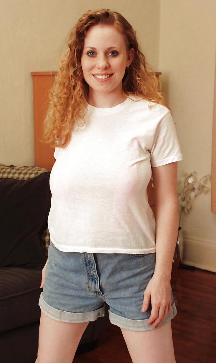 25P KIRA - THE BEAUTIFUL BUSTY REDHEAD  XXI