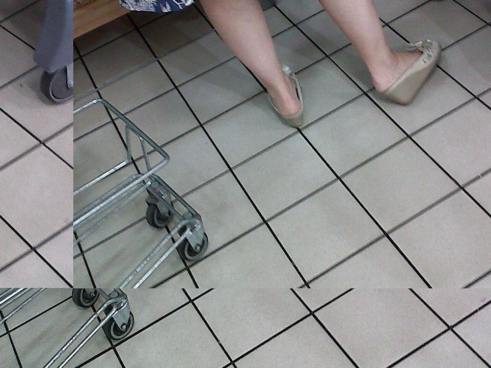 11P Pick n Pay Candid Feet