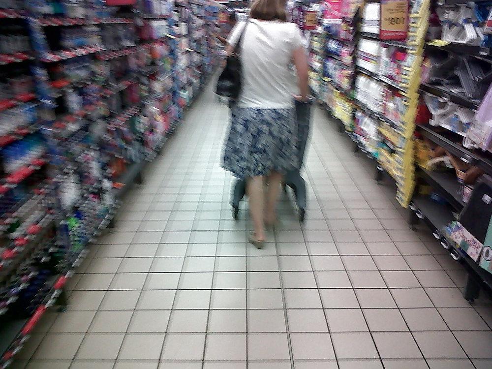 11P Pick n Pay Candid Feet