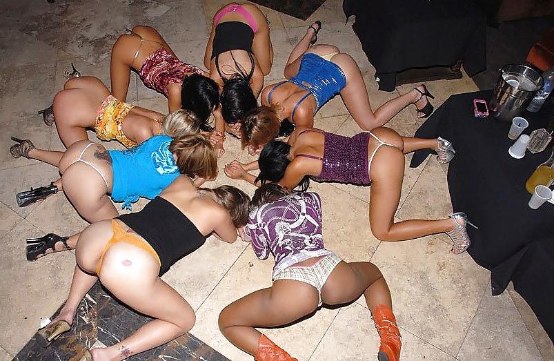 25P Slut bitches go to the dancing...