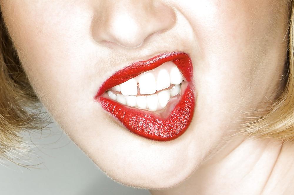 25P The female mouth