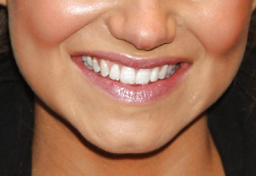25P The female mouth